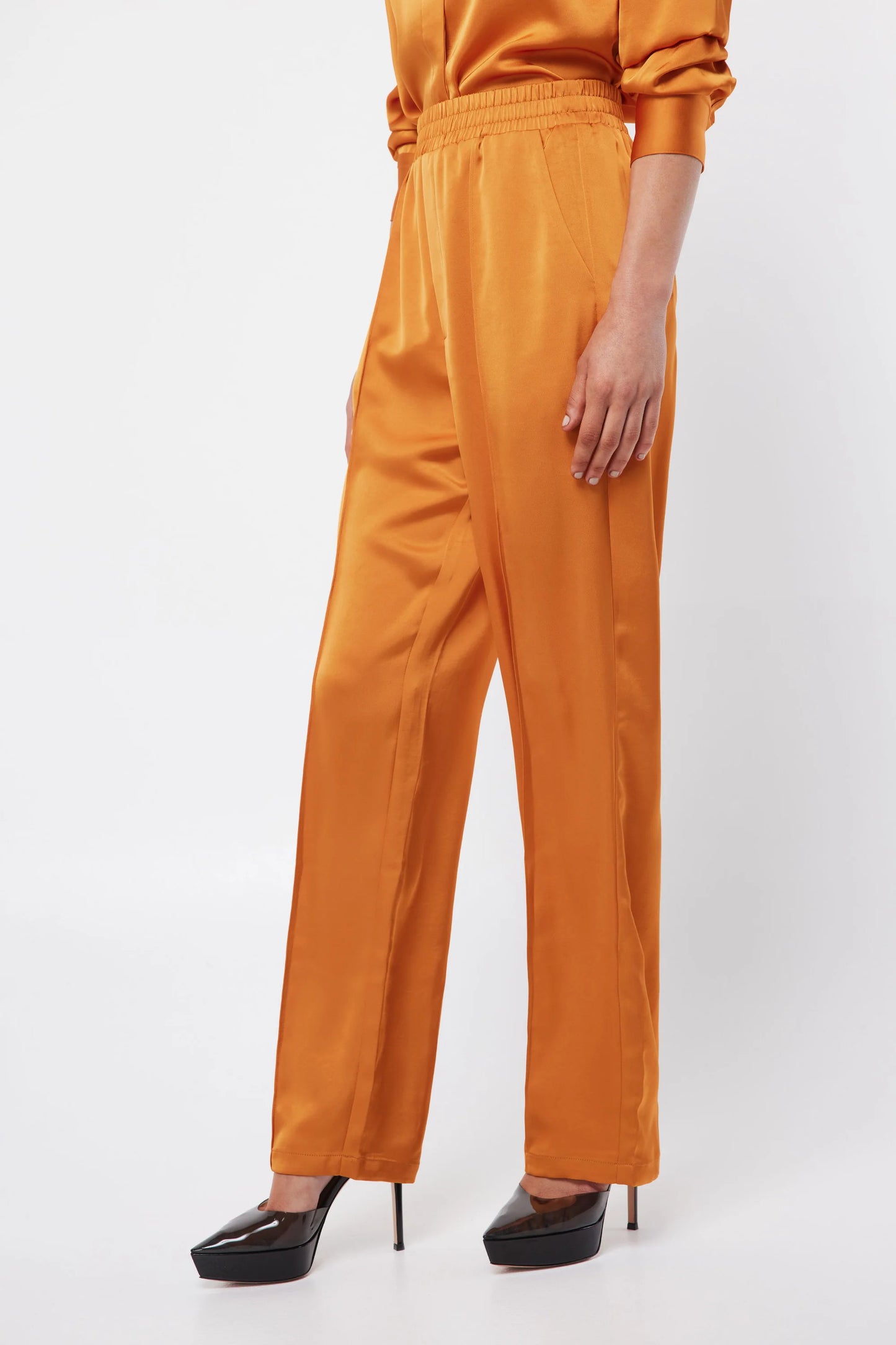 TURNING PAGES PANT ORANGE
