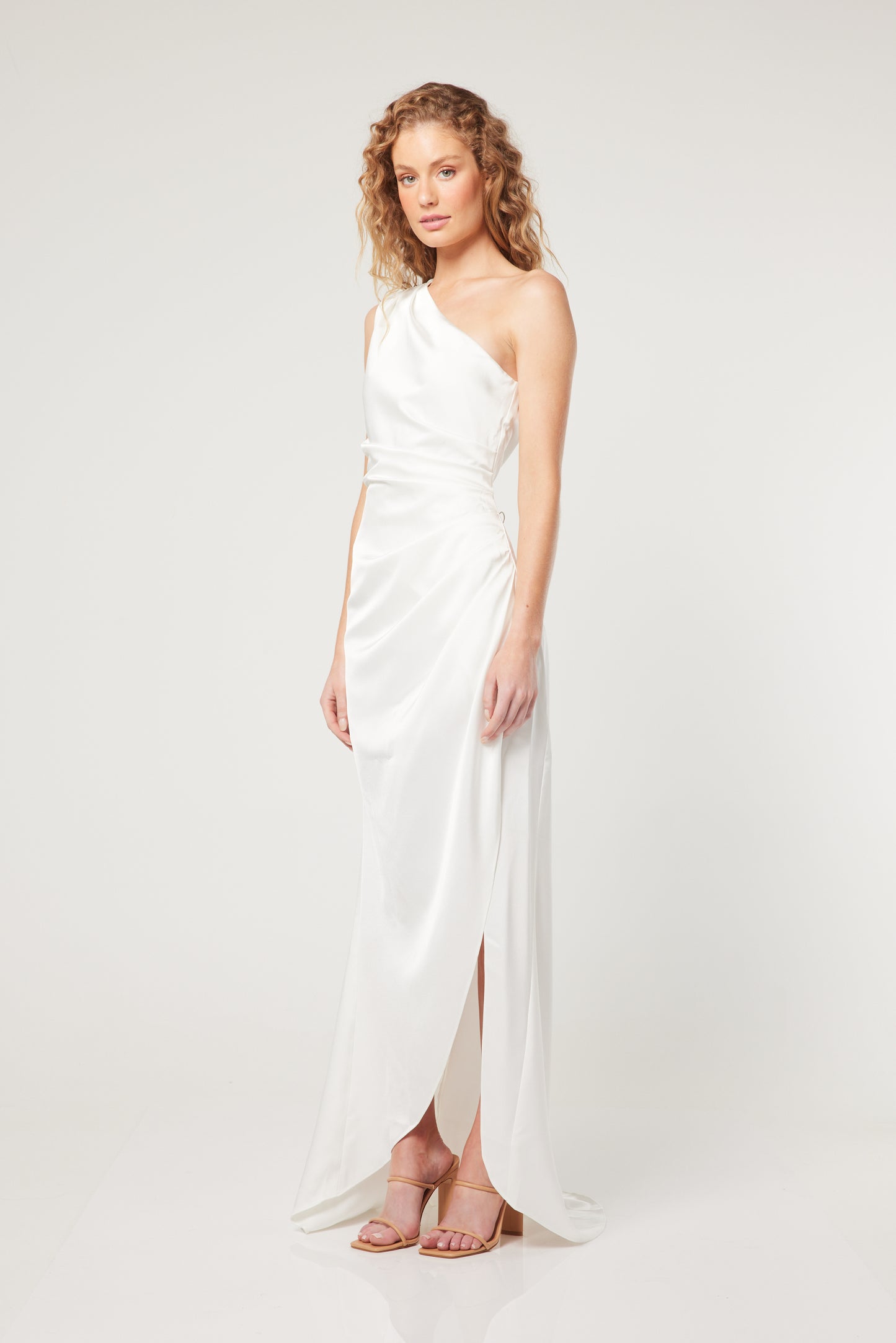 LUSSATINE GOWN WHITE